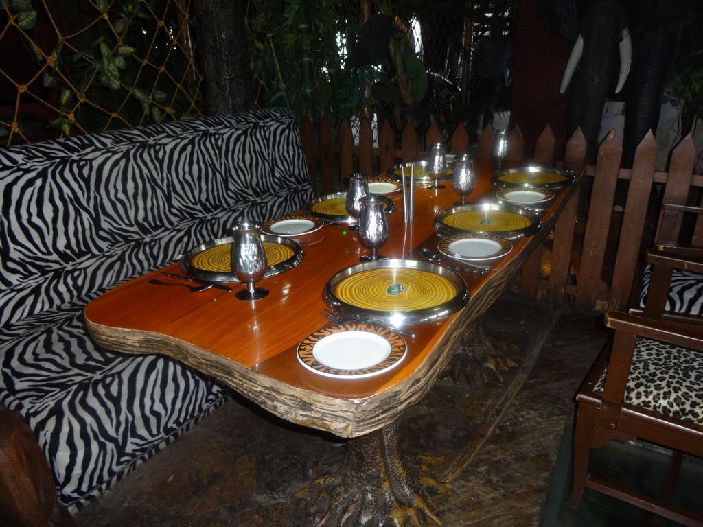 Ohris Banjara Hotel Hyderabad Exterior foto