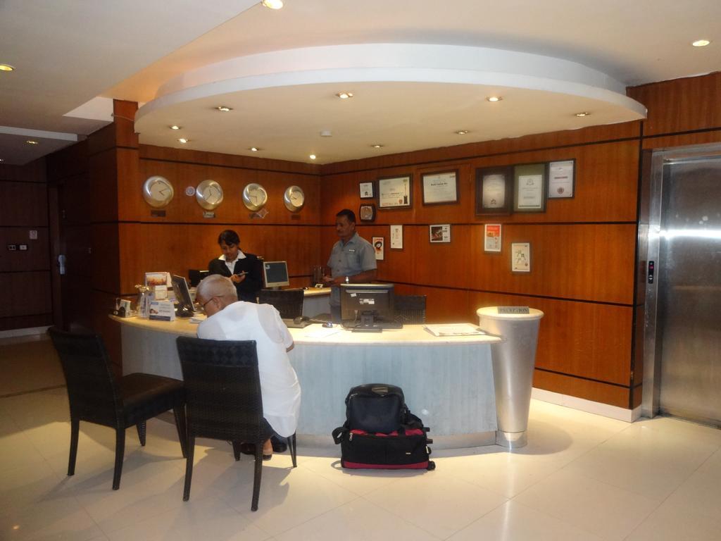 Ohris Banjara Hotel Hyderabad Exterior foto